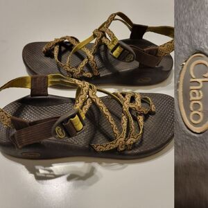 11 CHACO VIBRAM TAN BROWN ADJUSTABLE STRAP ACTIVE OUTDOOR SANDALS